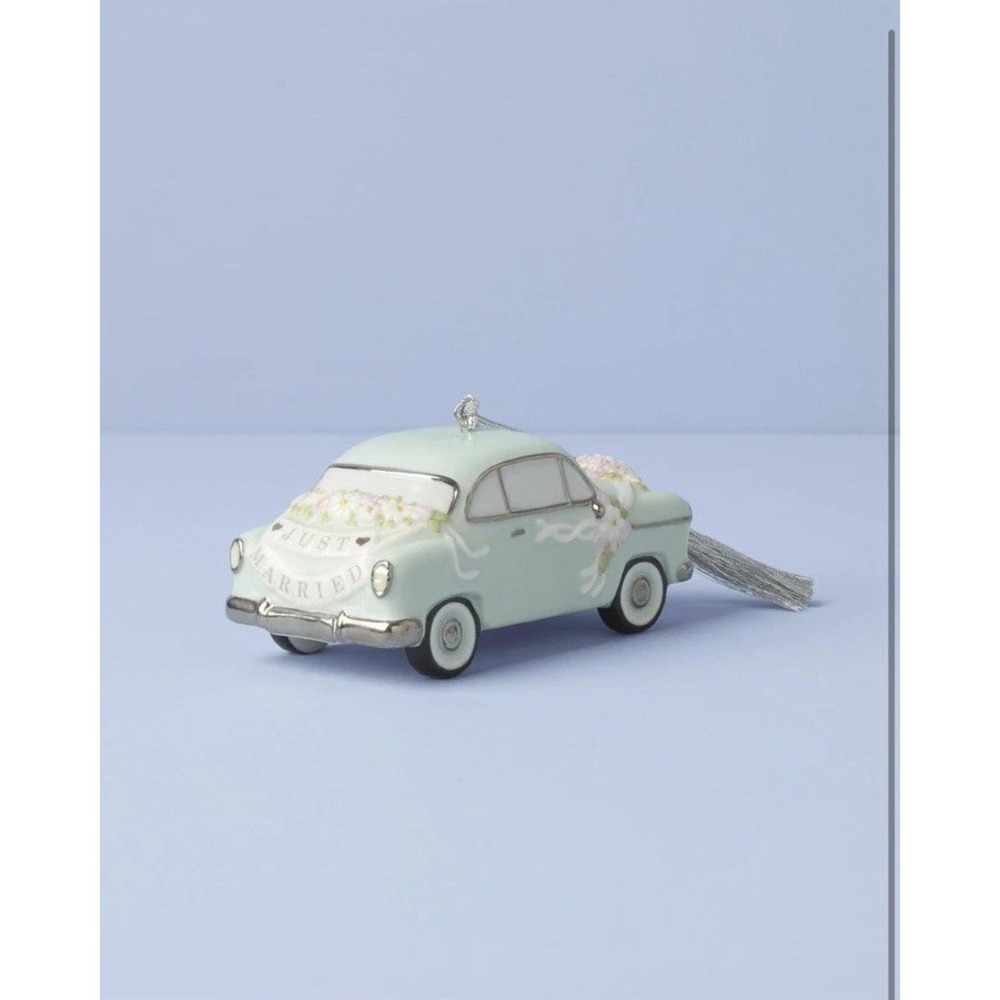 Lenox ornament 2025 Just Married Vintage Car Christmas Ornament - Picture 2 of 6